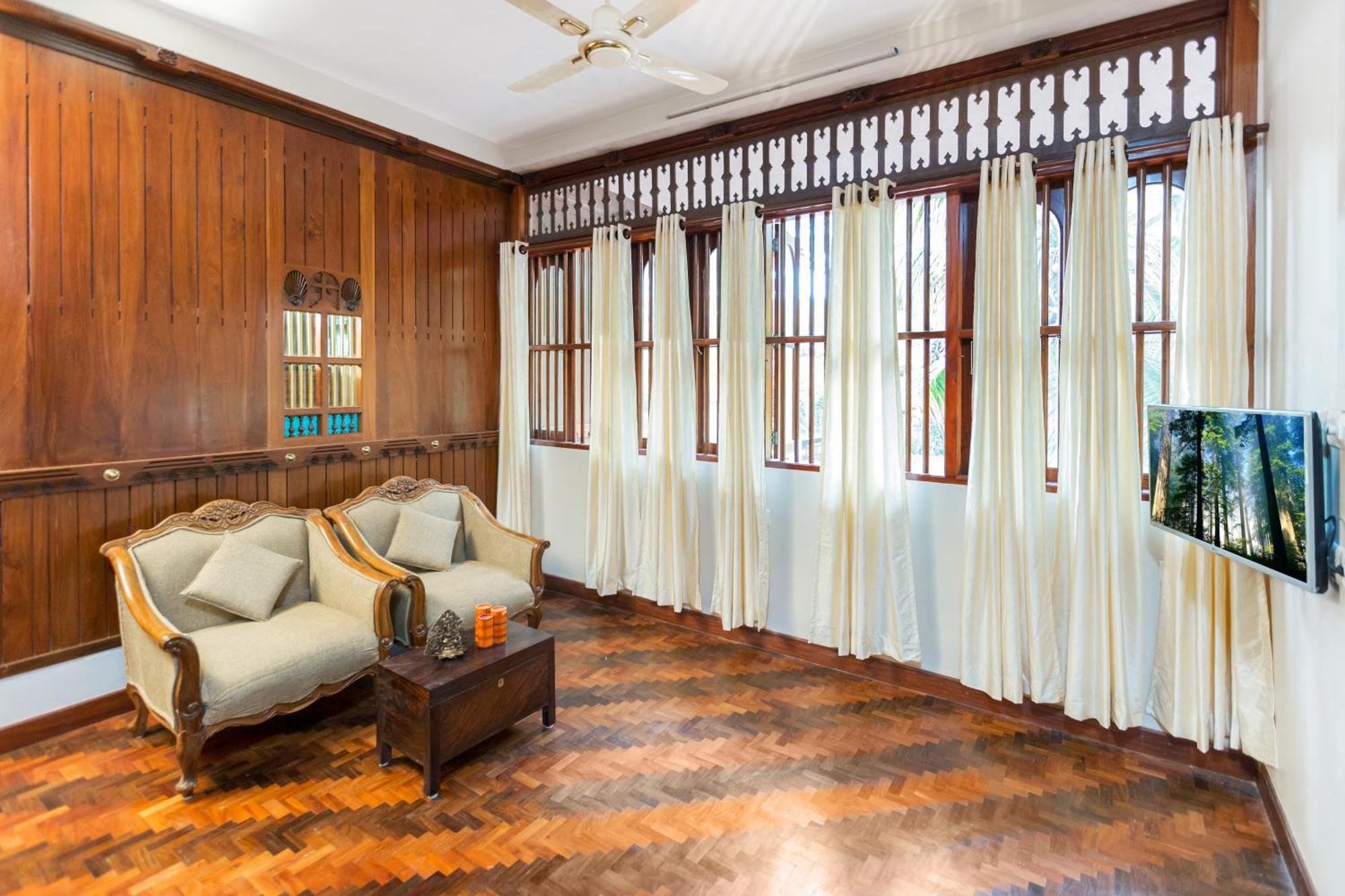 Kumarakom Wood Castle Serviced Appartments Extérieur photo